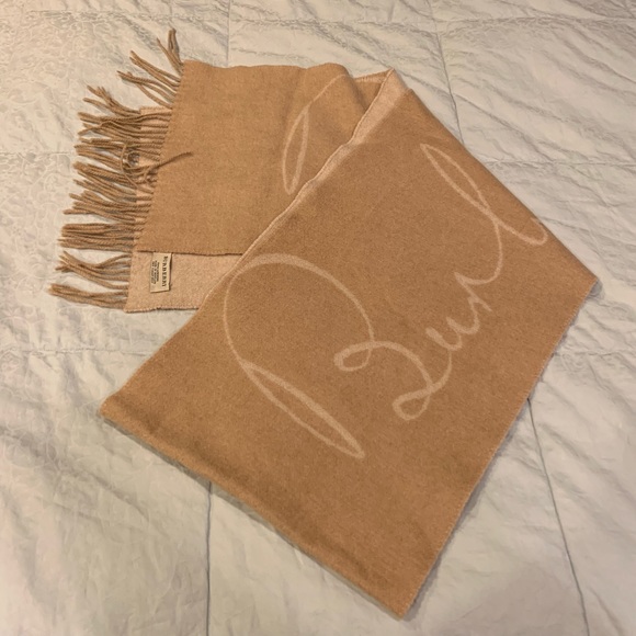 Burberry scarf - Picture 2 of 8